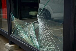 24-hour Commercial Glass window Repair